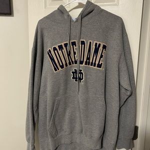 VINTAGE notre dame sweatshirt 🖤